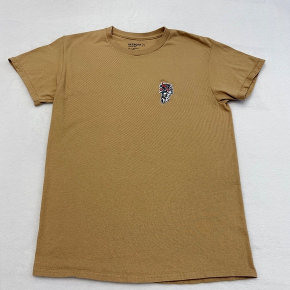 Retrofit Rose Head Patch T-Shirt, Short Sleeves, Tan/Mustard/Yellowish, Small - Picture 4 of 11